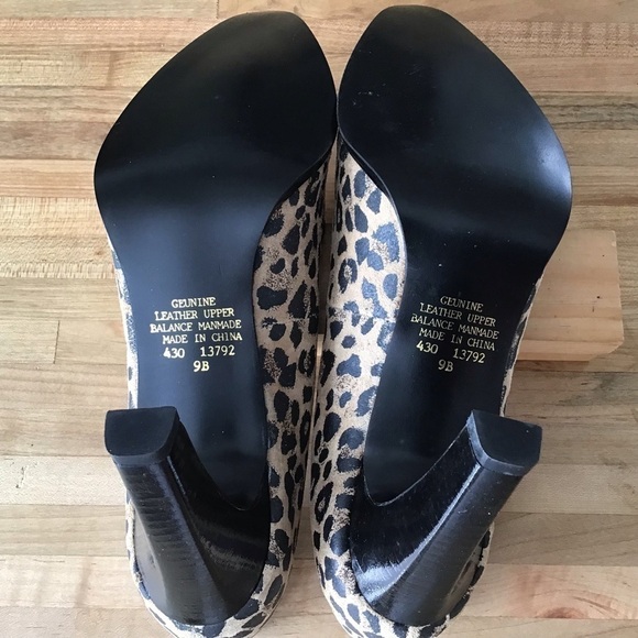 Newport News Cheetah print leather heels size 9 - Picture 5 of 6